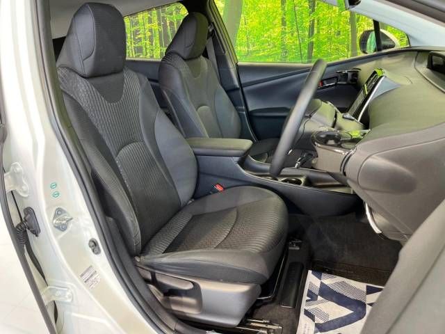 Toyota PRIUS 2016-10 10568-8