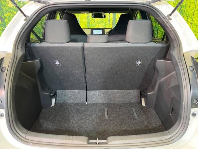 Toyota YARIS 2023-04 185163-10
