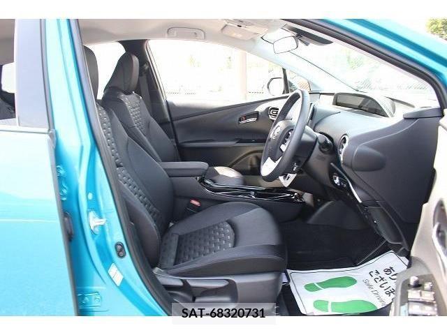 Toyota PRIUS PHV 2017-05 351478-15