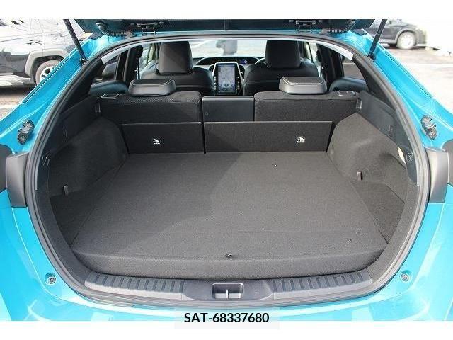 Toyota PRIUS PHV 2017-12 206595-16