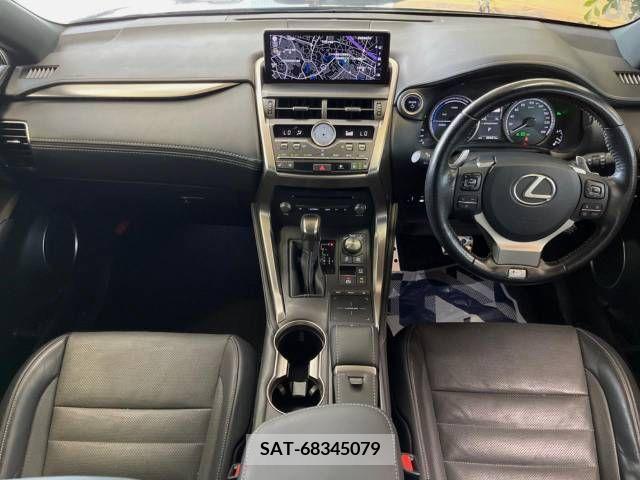 Lexus NX 2019-05 300555-1