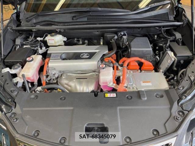 Lexus NX 2019-05 300555-17