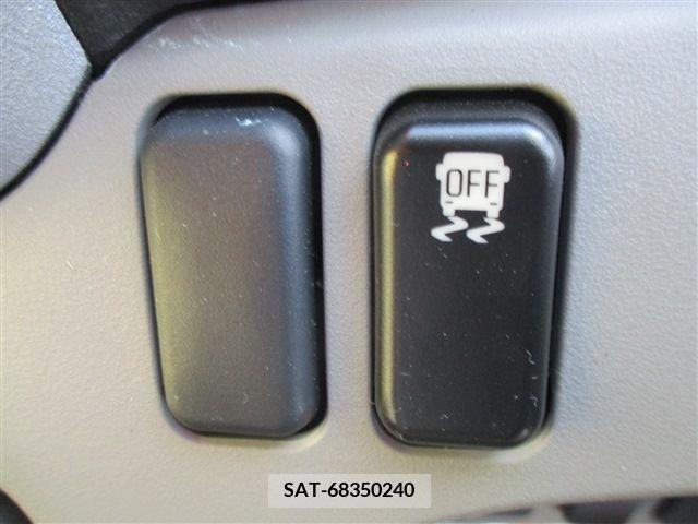 Mitsubishi CANTER 2023-12 207109-21