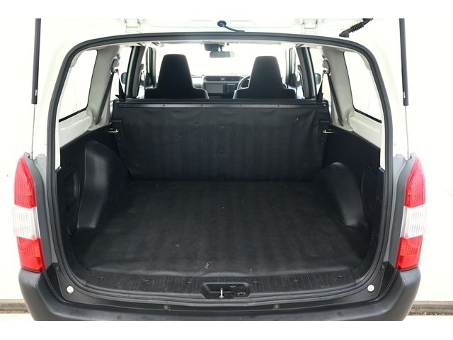 Toyota SUCCEED VAN 2017-11 26805-8