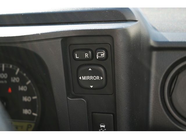 Toyota SUCCEED VAN 2017-11 26805-13