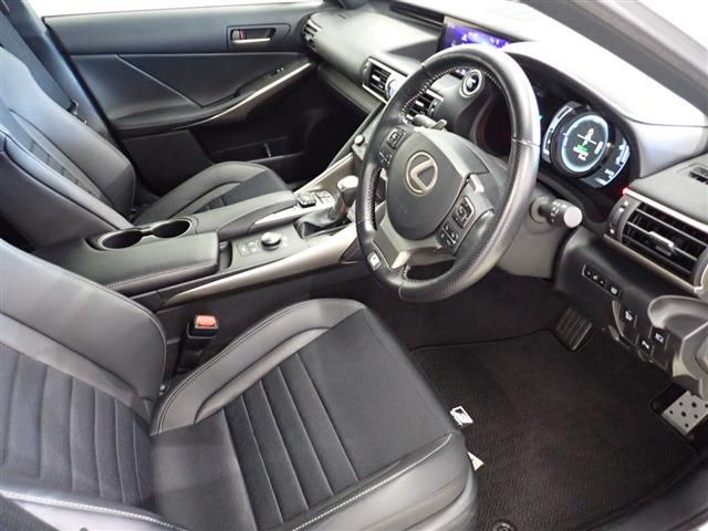 Lexus IS 2019-10 16543-27