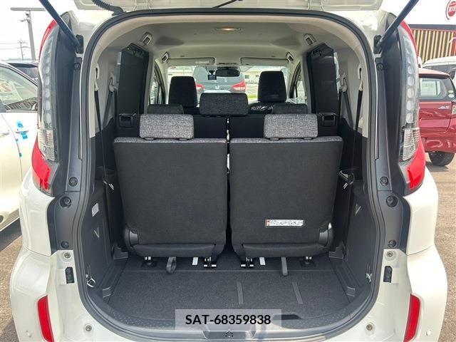 Toyota SIENTA 2022-09 298379-8