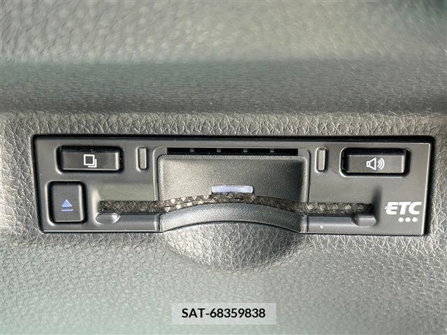 Toyota SIENTA 2022-09 298379-20