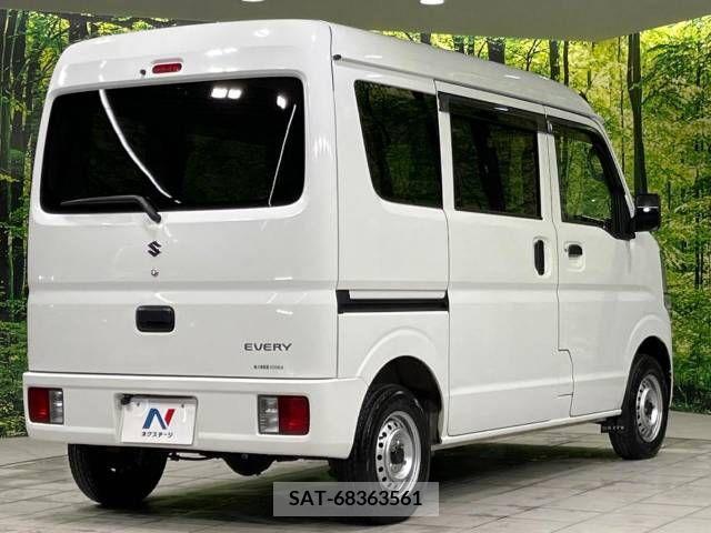 Suzuki EVERY 2020-08 215987-17