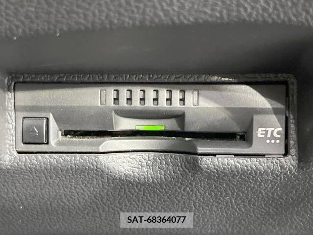 Toyota PRIUS 2021-04 282002-7