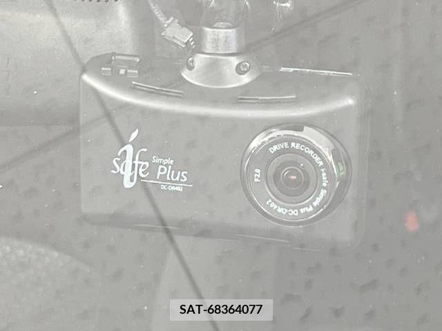 Toyota PRIUS 2021-04 282002-5
