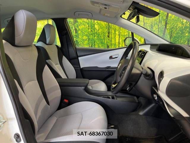 Toyota PRIUS 2019-11 322456-8