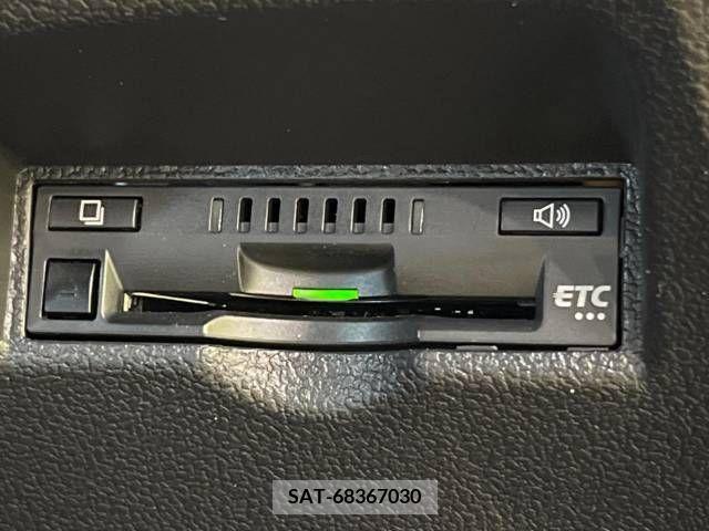 Toyota PRIUS 2019-11 322456-7