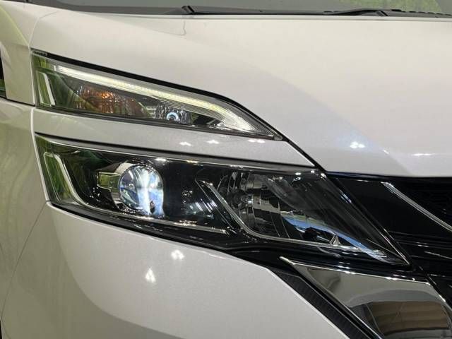 Nissan SERENA 2017-03 20948-12