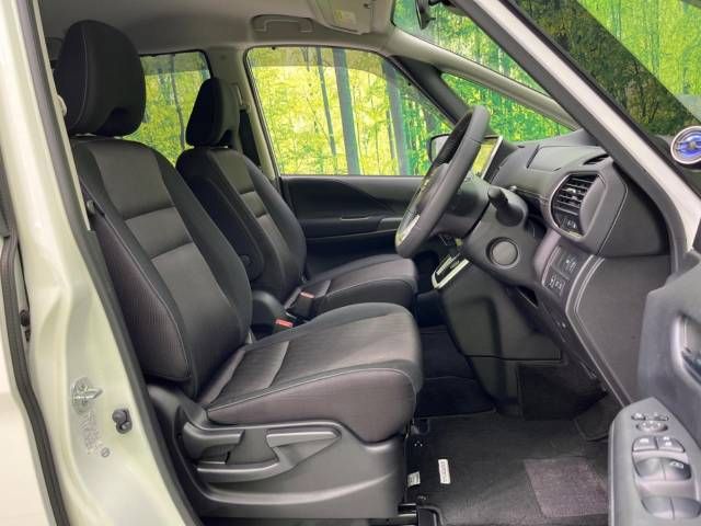 Nissan SERENA 2017-03 20948-8