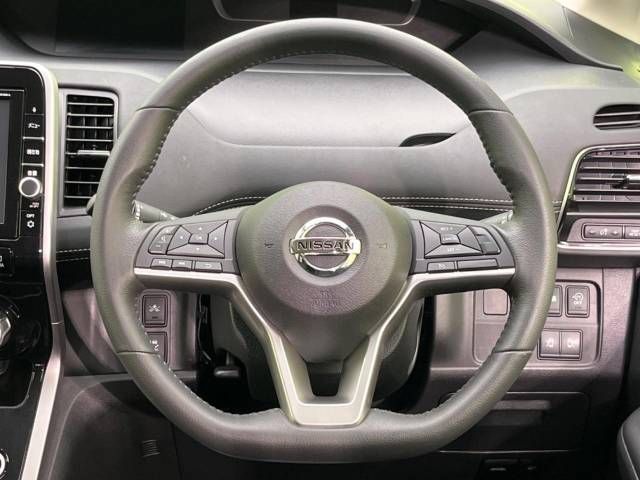 Nissan SERENA 2017-03 20948-11