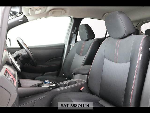Nissan LEAF 2019-02 256104-17