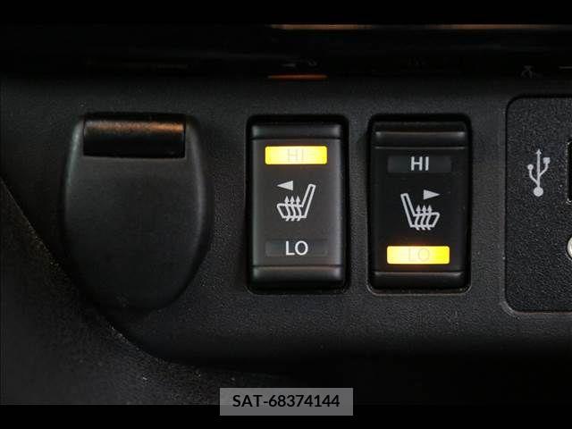 Nissan LEAF 2019-02 256104-16