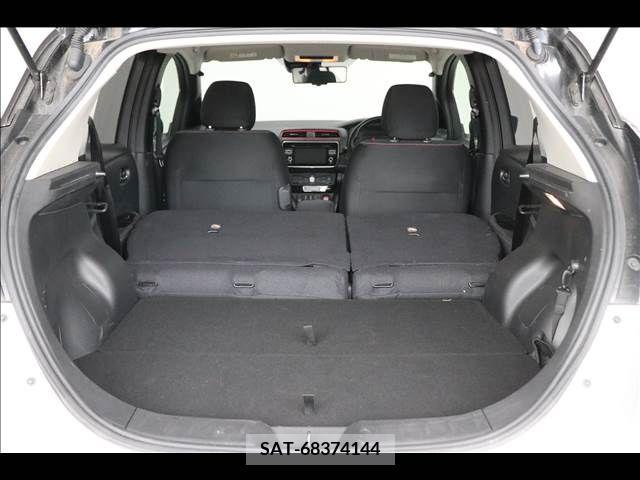 Nissan LEAF 2019-02 256104-19