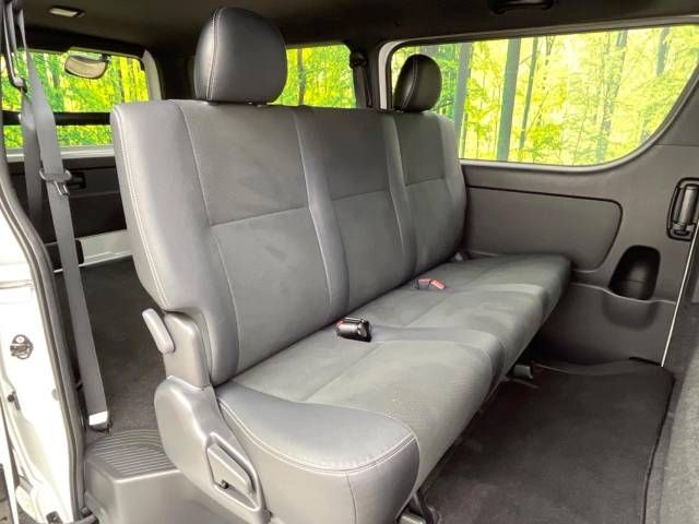 Toyota HIACE VAN 2020-11 183095-9