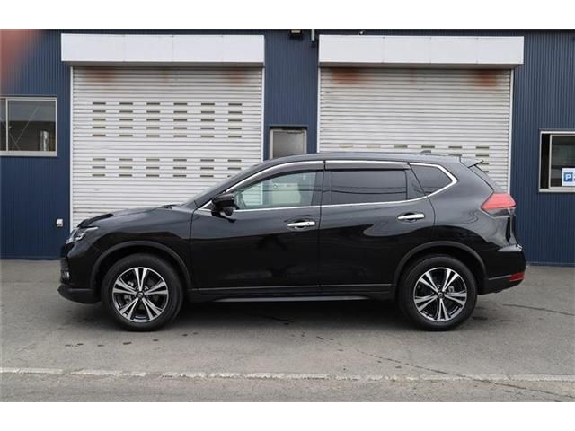 Nissan X-TRAIL 2018-03 8154-4