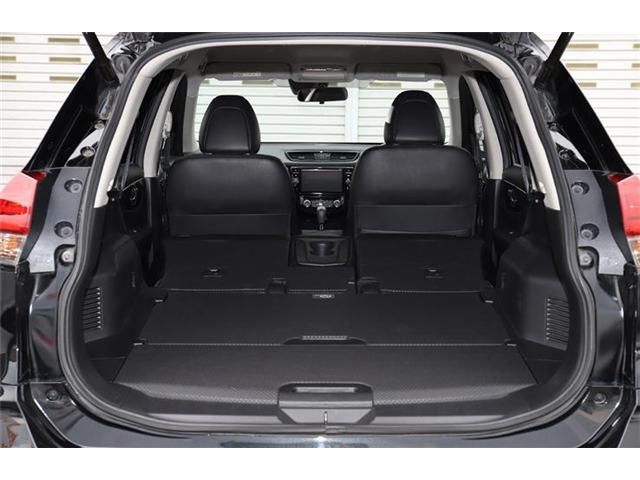 Nissan X-TRAIL 2018-03 8154-22