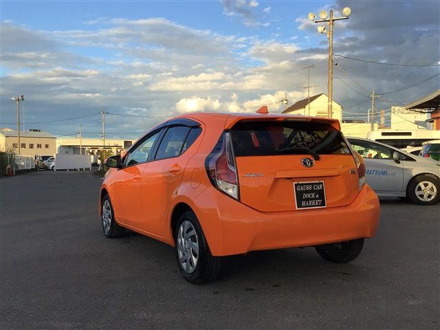Toyota AQUA 2015-02 15253-22