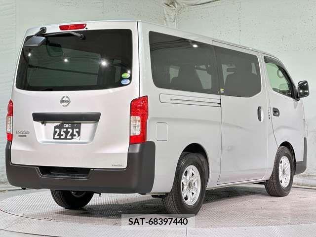 Nissan NV350 Caravan 2018-09 280550-8