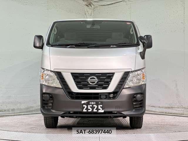 Nissan NV350 Caravan 2018-09 280550-6