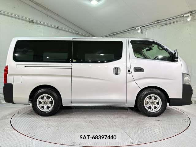 Nissan NV350 Caravan 2018-09 280550-7