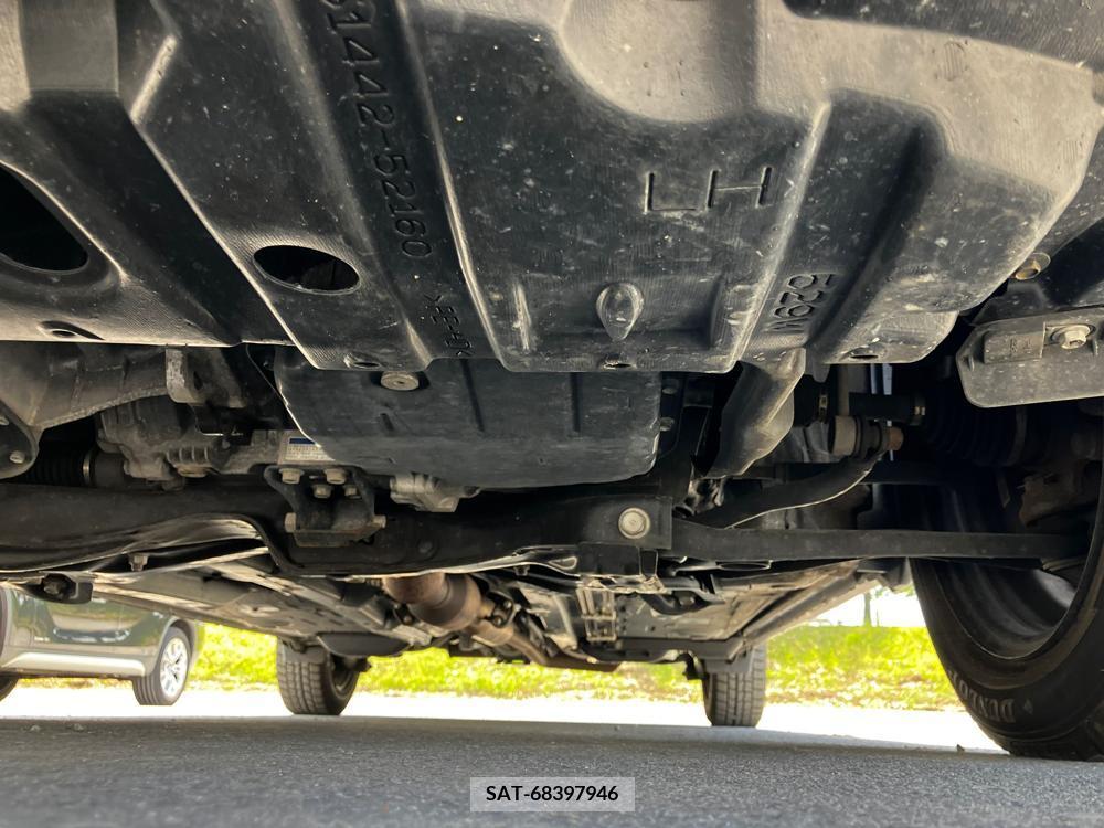 Toyota COROLLA AXIO 2017-03 258429-37