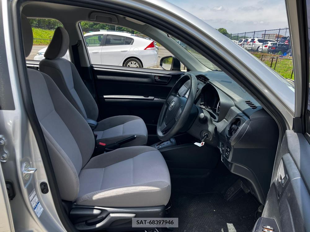 Toyota COROLLA AXIO 2017-03 258429-8