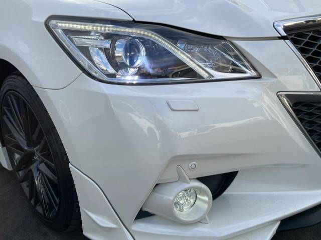 Toyota CROWN SEDAN 2013-03 194705-12