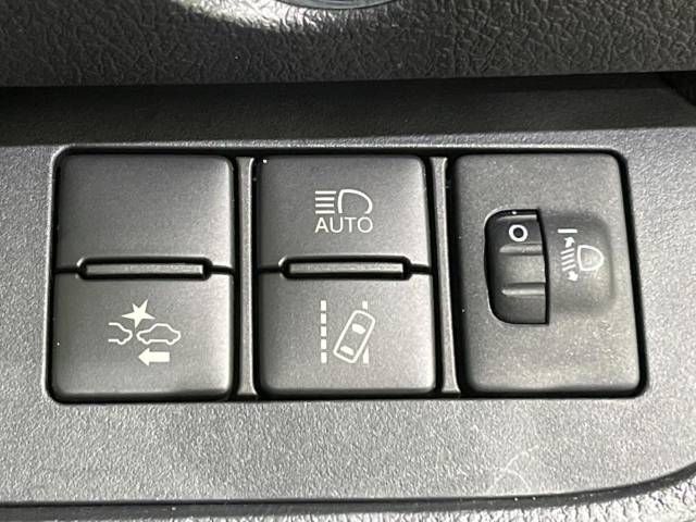 Toyota SIENTA 2019-02 185140-4
