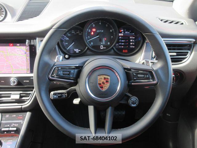 Porsche MACAN 2022-05 203987-22