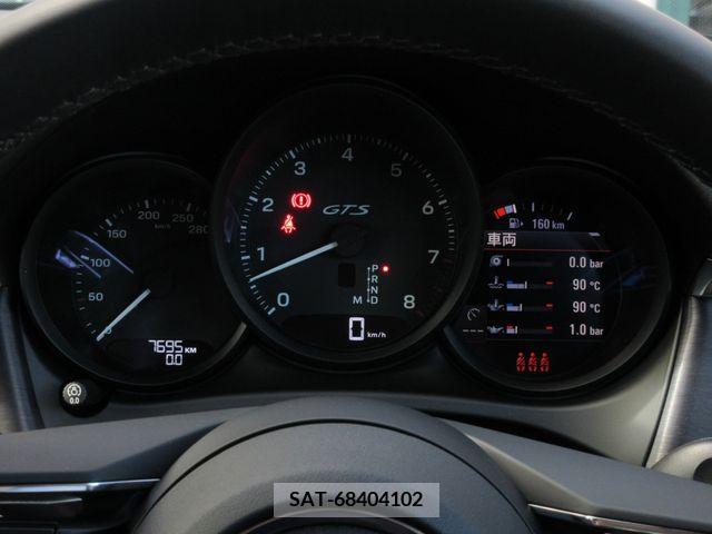 Porsche MACAN 2022-05 203987-23