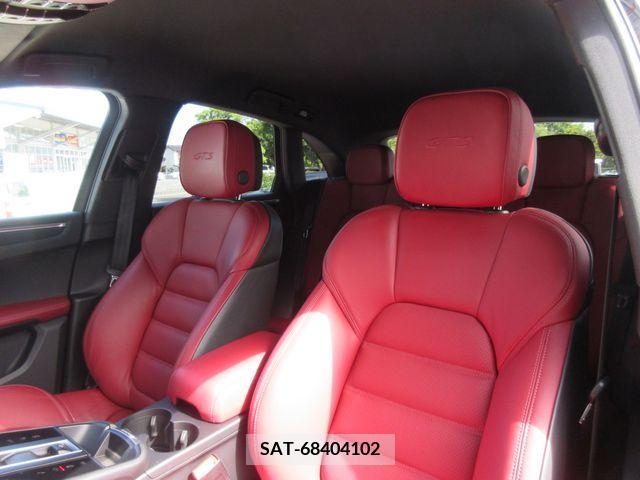 Porsche MACAN 2022-05 203987-16