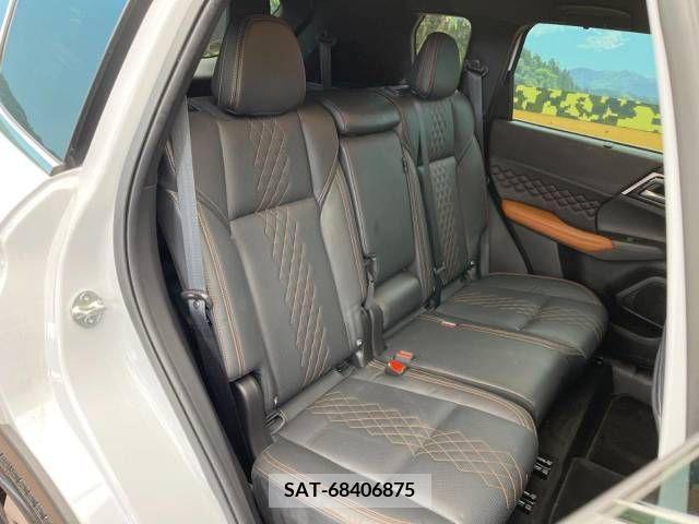 Mitsubishi OUTLANDER PHEV 2022-03 214729-9