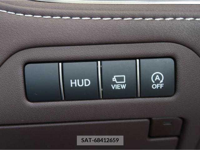 Lexus LS 2018-03 228806-11