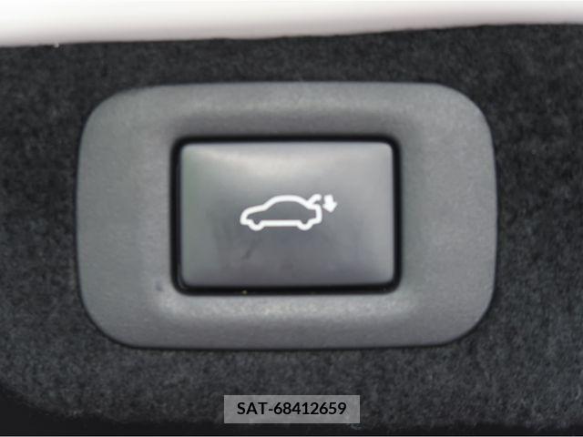 Lexus LS 2018-03 228806-15