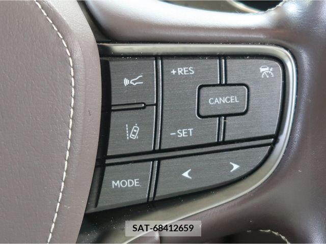 Lexus LS 2018-03 228806-17
