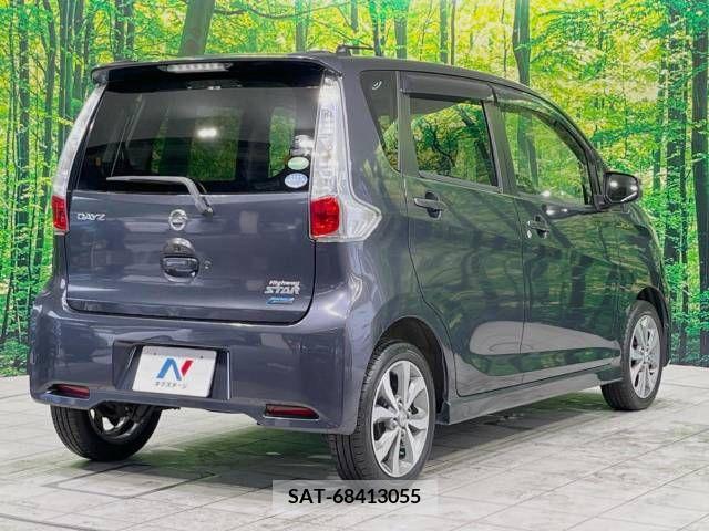 Nissan DAYZ 2013-10 353567-17