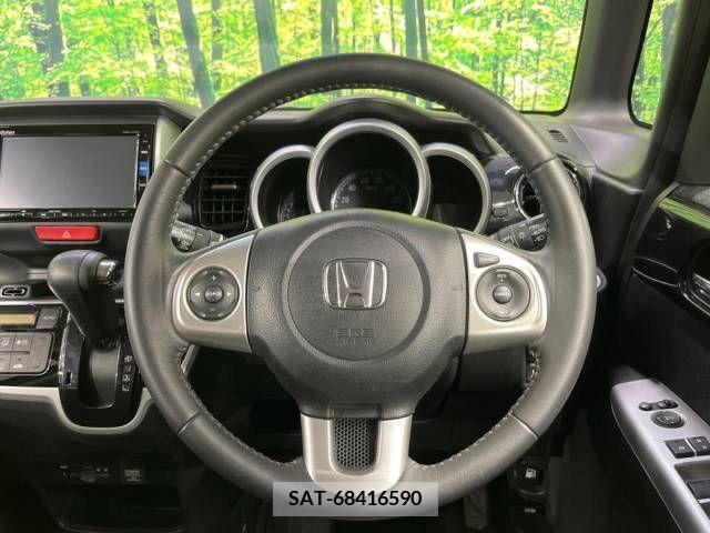 Honda N BOX CUSTOM 2017-03 306808-11
