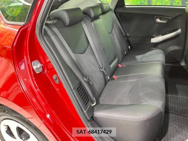Toyota PRIUS 2013-10 337685-8
