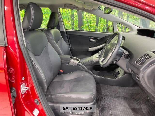 Toyota PRIUS 2013-10 337685-7