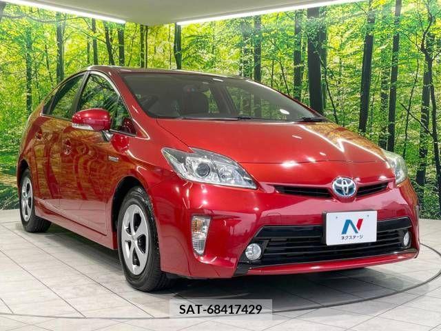 Toyota PRIUS 2013-10 337685-15