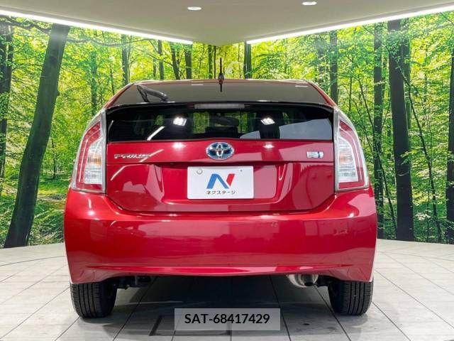 Toyota PRIUS 2013-10 337685-14