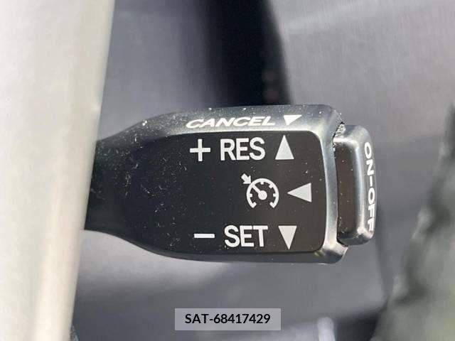 Toyota PRIUS 2013-10 337685-2
