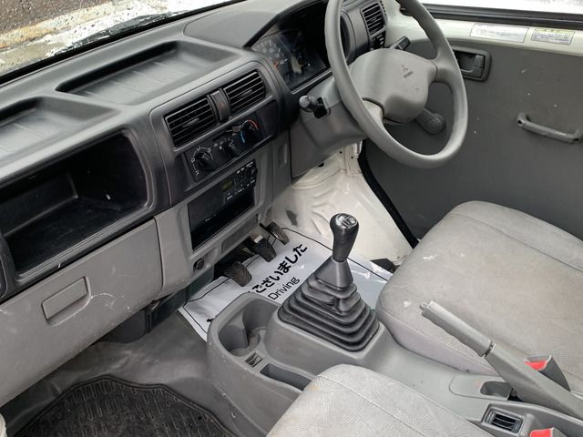 Mitsubishi MINICAB TRUCK 2009-02 8335-15