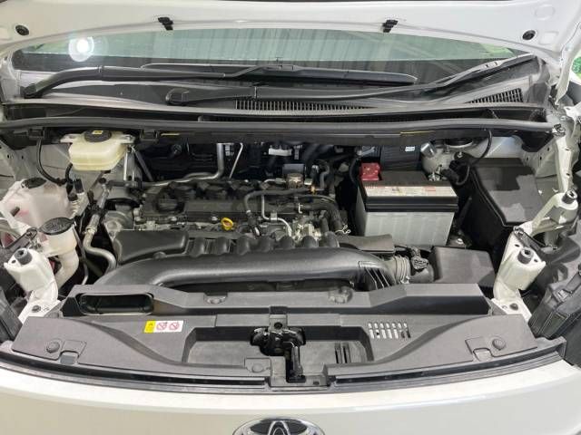 Toyota VOXY 2022-04 195438-18